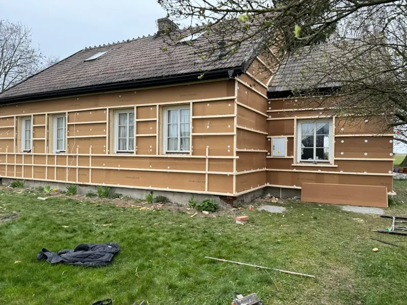 Docieplenie wełną STEICO z odświeżeniem elewacji — realizacja STEGA, zdjęcie 1